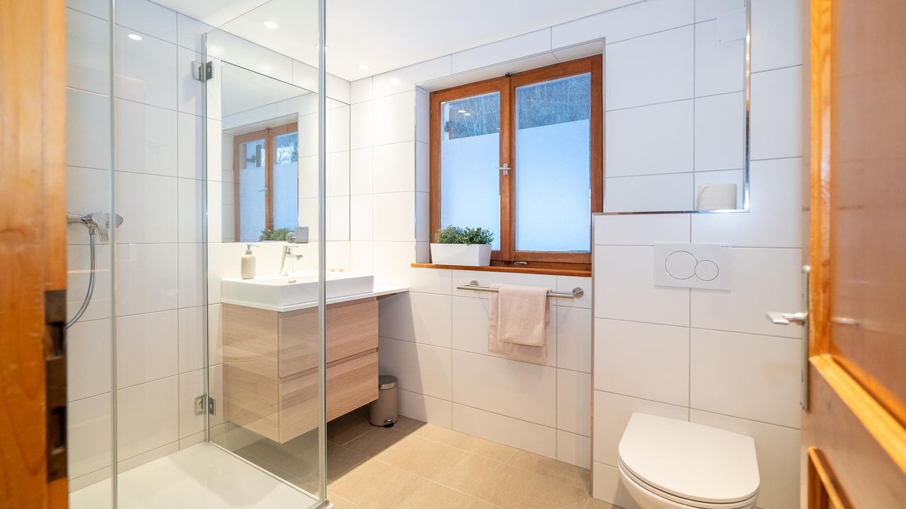 Haus Buachwald Badezimmer 1 OG Haus Buachwald Badezimmer 1 OG